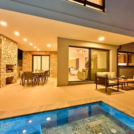 Begonvilla Goecek Goekceovacik