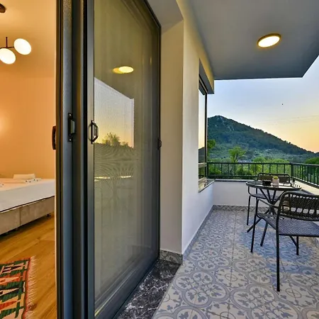 Begonvilla Goecek Goekceovacik Fethiye