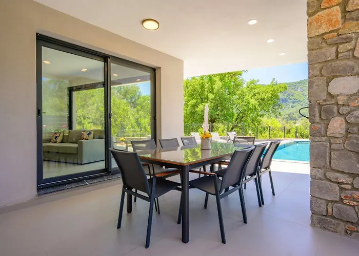 Begonvilla Goecek Goekceovacik