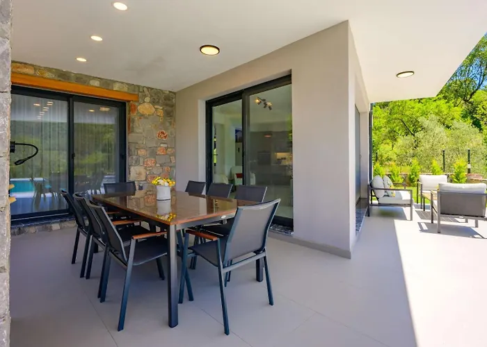 Begonvilla Goecek Goekceovacik Fethiye