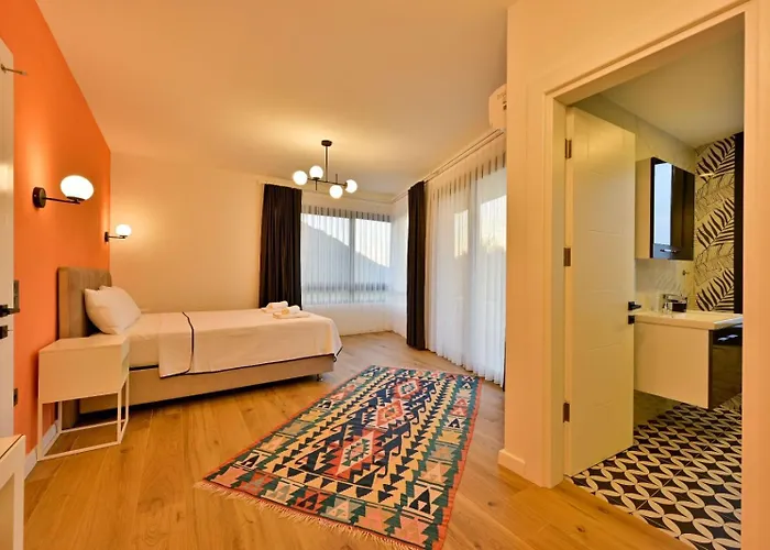 Begonvilla Goecek Goekceovacik